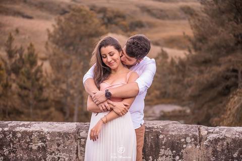 Casamento - Pré-Casamento - Pré-wedding - Trash the dress - Book de casal - Sessão de noivos - Estúdio Beto Monteiro - Curitiba - rio - montanha - floresta - violão - cantora - ceu azul - recanto dos papagaios - palmeira - Clarissa Bastos e Lucas Moreno'