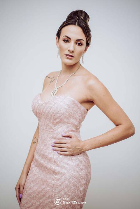 editorial de moda, vestido, noiva vestido de noiva - casa donaire - fotografo - curitiba - fotografo de casamento - noivas - debutantes - festas - vídeo - cinegrafista -  estudio beto monteiro - feira noivas curitibanas - 2019 - terno de noivo'