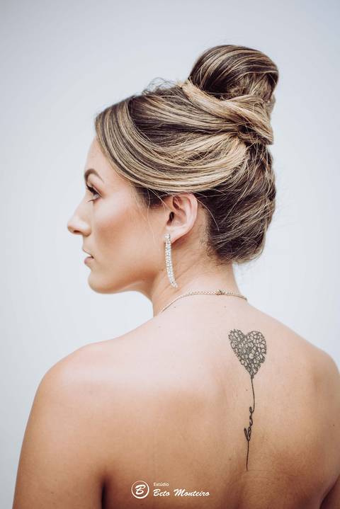 editorial de moda, vestido, noiva vestido de noiva - casa donaire - fotografo - curitiba - fotografo de casamento - noivas - debutantes - festas - vídeo - cinegrafista -  estudio beto monteiro - feira noivas curitibanas - 2019 - terno de noivo'