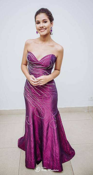 editorial de moda, vestido, noiva vestido de noiva - casa donaire - fotografo - curitiba - fotografo de casamento - noivas - debutantes - festas - vídeo - cinegrafista -  estudio beto monteiro - feira noivas curitibanas - 2019 - terno de noivo'