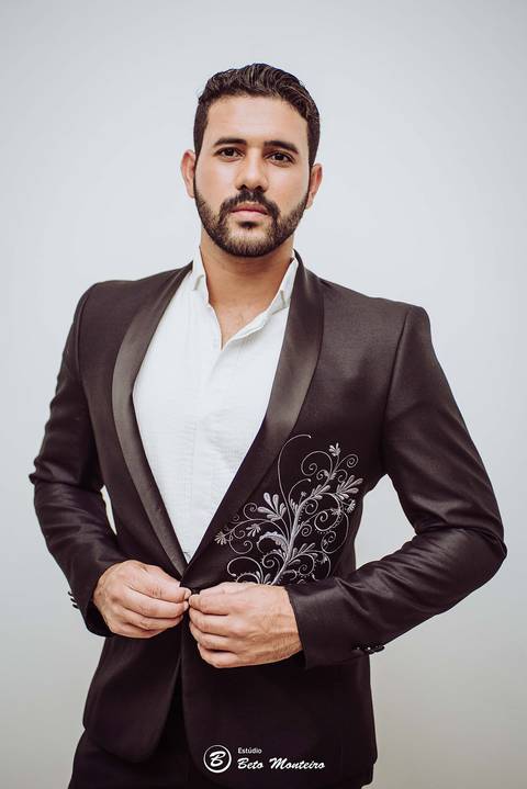editorial de moda, vestido, noiva vestido de noiva - casa donaire - fotografo - curitiba - fotografo de casamento - noivas - debutantes - festas - vídeo - cinegrafista -  estudio beto monteiro - feira noivas curitibanas - 2019 - terno de noivo'