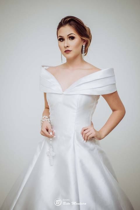 editorial de moda, vestido, noiva vestido de noiva - casa donaire - fotografo - curitiba - fotografo de casamento - noivas - debutantes - festas - vídeo - cinegrafista -  estudio beto monteiro - feira noivas curitibanas - 2019 - terno de noivo'