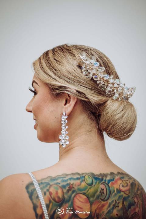 editorial de moda, vestido, noiva vestido de noiva - casa donaire - fotografo - curitiba - fotografo de casamento - noivas - debutantes - festas - vídeo - cinegrafista -  estudio beto monteiro - feira noivas curitibanas - 2019 - terno de noivo'