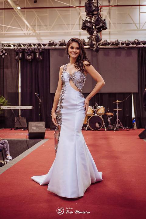 editorial de moda, vestido, noiva vestido de noiva - casa donaire - fotografo - curitiba - fotografo de casamento - noivas - debutantes - festas - vídeo - cinegrafista -  estudio beto monteiro - feira noivas curitibanas - 2019 - terno de noivo'