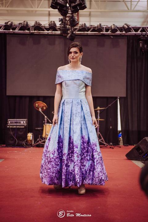 editorial de moda, vestido, noiva vestido de noiva - casa donaire - fotografo - curitiba - fotografo de casamento - noivas - debutantes - festas - vídeo - cinegrafista -  estudio beto monteiro - feira noivas curitibanas - 2019 - terno de noivo'