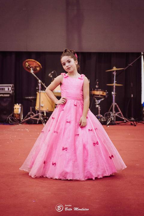 editorial de moda, vestido, noiva vestido de noiva - casa donaire - fotografo - curitiba - fotografo de casamento - noivas - debutantes - festas - vídeo - cinegrafista -  estudio beto monteiro - feira noivas curitibanas - 2019 - terno de noivo'