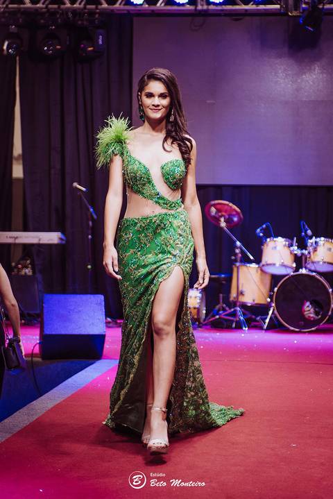 editorial de moda, vestido, noiva vestido de noiva - casa donaire - fotografo - curitiba - fotografo de casamento - noivas - debutantes - festas - vídeo - cinegrafista -  estudio beto monteiro - feira noivas curitibanas - 2019 - terno de noivo'