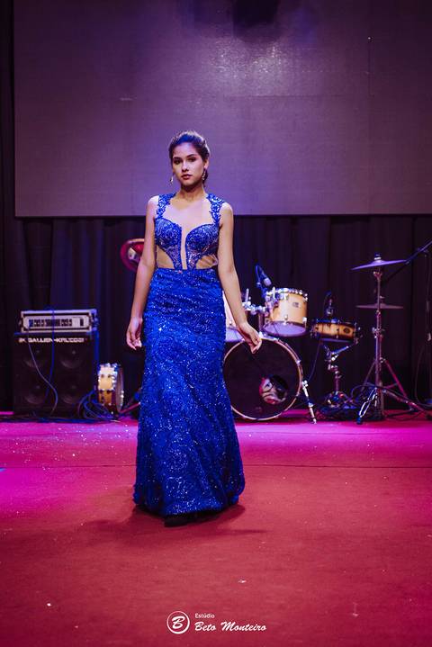 editorial de moda, vestido, noiva vestido de noiva - casa donaire - fotografo - curitiba - fotografo de casamento - noivas - debutantes - festas - vídeo - cinegrafista -  estudio beto monteiro - feira noivas curitibanas - 2019 - terno de noivo'