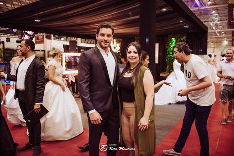editorial de moda, vestido, noiva vestido de noiva - casa donaire - fotografo - curitiba - fotografo de casamento - noivas - debutantes - festas - vídeo - cinegrafista -  estudio beto monteiro - feira noivas curitibanas - 2019 - terno de noivo'