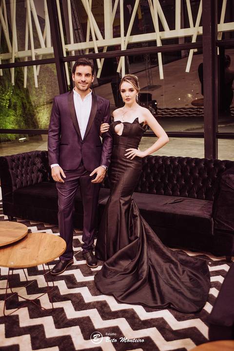 editorial de moda, vestido, noiva vestido de noiva - casa donaire - fotografo - curitiba - fotografo de casamento - noivas - debutantes - festas - vídeo - cinegrafista -  estudio beto monteiro - feira noivas curitibanas - 2019 - terno de noivo'