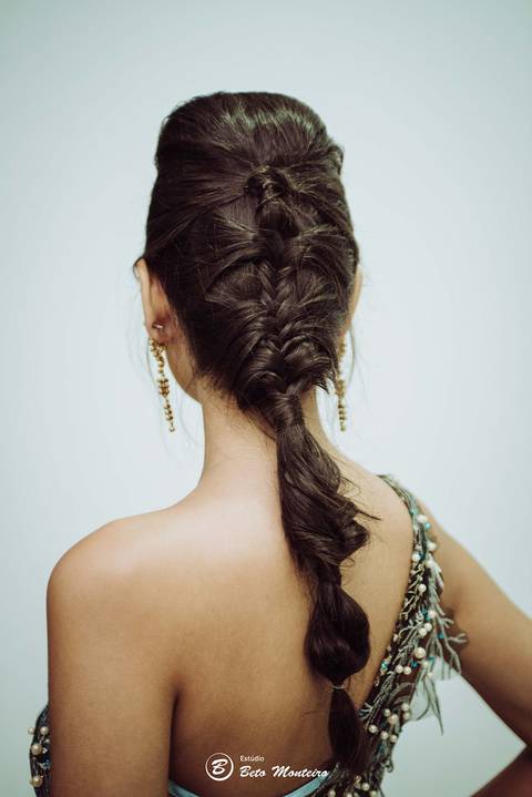 editorial de moda, vestido, noiva vestido de noiva - casa donaire - fotografo - curitiba - fotografo de casamento - noivas - debutantes - festas - vídeo - cinegrafista -  estudio beto monteiro - feira noivas curitibanas - 2019 - terno de noivo'