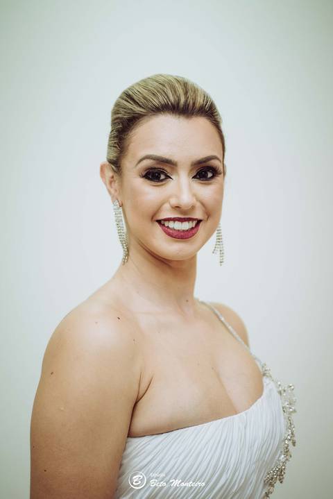 editorial de moda, vestido, noiva vestido de noiva - casa donaire - fotografo - curitiba - fotografo de casamento - noivas - debutantes - festas - vídeo - cinegrafista -  estudio beto monteiro - feira noivas curitibanas - 2019 - terno de noivo'