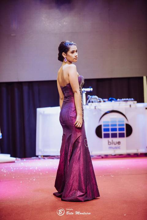 editorial de moda, vestido, noiva vestido de noiva - casa donaire - fotografo - curitiba - fotografo de casamento - noivas - debutantes - festas - vídeo - cinegrafista -  estudio beto monteiro - feira noivas curitibanas - 2019 - terno de noivo'