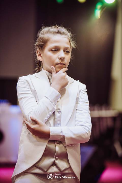 editorial de moda, vestido, noiva vestido de noiva - casa donaire - fotografo - curitiba - fotografo de casamento - noivas - debutantes - festas - vídeo - cinegrafista -  estudio beto monteiro - feira noivas curitibanas - 2019 - terno de noivo'