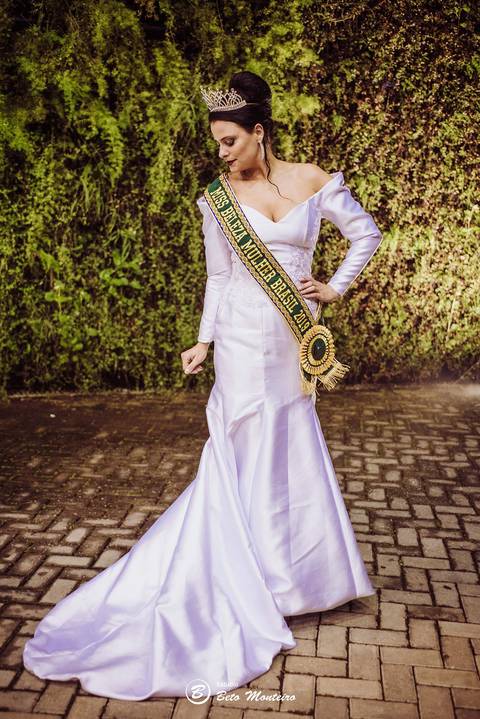 editorial de moda, vestido, noiva vestido de noiva - casa donaire - fotografo - curitiba - fotografo de casamento - noivas - debutantes - festas - vídeo - cinegrafista -  estudio beto monteiro - feira noivas curitibanas - 2019 - terno de noivo'