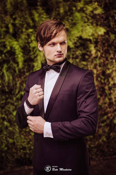 editorial de moda, vestido, noiva vestido de noiva - casa donaire - fotografo - curitiba - fotografo de casamento - noivas - debutantes - festas - vídeo - cinegrafista -  estudio beto monteiro - feira noivas curitibanas - 2019 - terno de noivo'