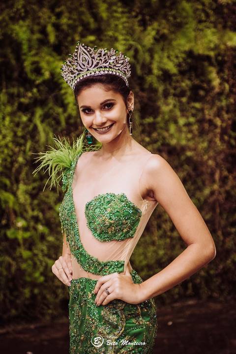 editorial de moda, vestido, noiva vestido de noiva - casa donaire - fotografo - curitiba - fotografo de casamento - noivas - debutantes - festas - vídeo - cinegrafista -  estudio beto monteiro - feira noivas curitibanas - 2019 - terno de noivo'