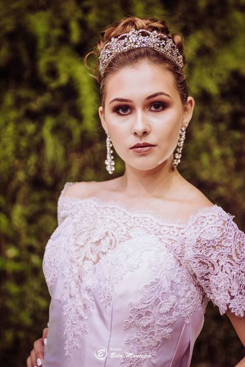 editorial de moda, vestido, noiva vestido de noiva - casa donaire - fotografo - curitiba - fotografo de casamento - noivas - debutantes - festas - vídeo - cinegrafista -  estudio beto monteiro - feira noivas curitibanas - 2019 - terno de noivo'