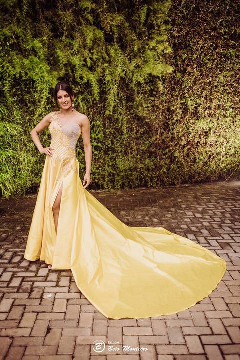 editorial de moda, vestido, noiva vestido de noiva - casa donaire - fotografo - curitiba - fotografo de casamento - noivas - debutantes - festas - vídeo - cinegrafista -  estudio beto monteiro - feira noivas curitibanas - 2019 - terno de noivo'