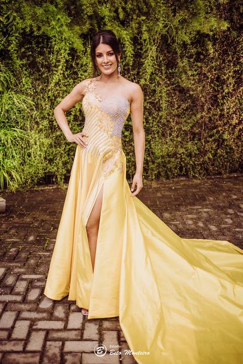 editorial de moda, vestido, noiva vestido de noiva - casa donaire - fotografo - curitiba - fotografo de casamento - noivas - debutantes - festas - vídeo - cinegrafista -  estudio beto monteiro - feira noivas curitibanas - 2019 - terno de noivo'