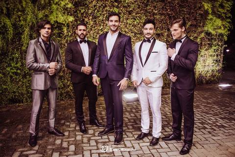 editorial de moda, vestido, noiva vestido de noiva - casa donaire - fotografo - curitiba - fotografo de casamento - noivas - debutantes - festas - vídeo - cinegrafista -  estudio beto monteiro - feira noivas curitibanas - 2019 - terno de noivo'
