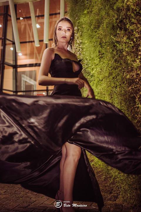 editorial de moda, vestido, noiva vestido de noiva - casa donaire - fotografo - curitiba - fotografo de casamento - noivas - debutantes - festas - vídeo - cinegrafista -  estudio beto monteiro - feira noivas curitibanas - 2019 - terno de noivo'