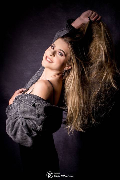 Book fotografico 15 anos - Sessão de fotos para 15 anos - Sessão de 15 anos - Book Teen - Book Debutante - Book de fotos - Book Feminino - Book Menina - Estúdio Beto Monteiro - Curitiba'