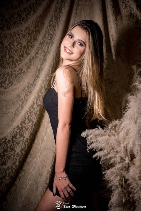 Book fotografico 15 anos - Sessão de fotos para 15 anos - Sessão de 15 anos - Book Teen - Book Debutante - Book de fotos - Book Feminino - Book Menina - Estúdio Beto Monteiro - Curitiba'