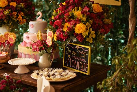 Aniversário Infantil - Fotografia de Aniversário infantil - Filmamgem de aniversário infantil - Cobertura de aniversário infantil - aniv infantil - sessão para aniversário  - Curitiba'