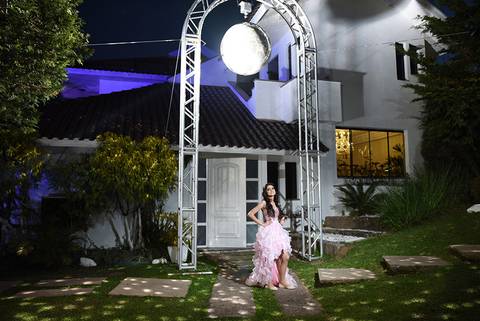 Aniversário de 15 anos - Cobertura fotografica - Cobertura de filmagem - Foto e Filmagem de 15 anos - Debutante - Estúdio Beto Monteiro - Curitiba'