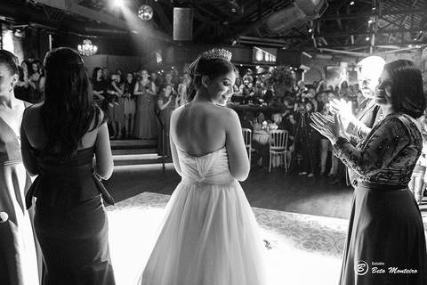 Aniversário de 15 anos - Cobertura fotografica - Cobertura de filmagem - Foto e Filmagem de 15 anos - Debutante - Estúdio Beto Monteiro - Curitiba'