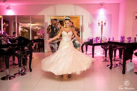 Aniversário de 15 anos - Cobertura fotografica - Cobertura de filmagem - Foto e Filmagem de 15 anos - Debutante - Estúdio Beto Monteiro - Curitiba'