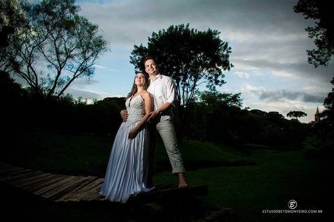 Book Pré-Casamento - Book Pré-wedding - Trash the dress - Book de casal - Sessão de noivos - Save the date - Estúdio Beto Monteiro - Curitiba'