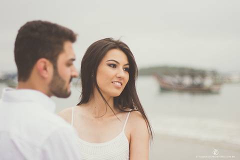 Book Pré-Casamento - Book Pré-wedding - Trash the dress - Book de casal - Sessão de noivos - Save the date - Estúdio Beto Monteiro - Curitiba'