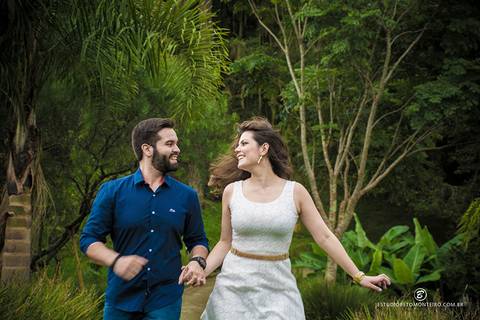 Book Pré-Casamento - Book Pré-wedding - Trash the dress - Book de casal - Sessão de noivos - Save the date - Estúdio Beto Monteiro - Curitiba'