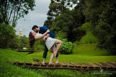 Book Pré-Casamento - Book Pré-wedding - Trash the dress - Book de casal - Sessão de noivos - Save the date - Estúdio Beto Monteiro - Curitiba'