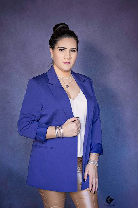 Ensaio Feminino, fotografia Feminina, fotos DF, Helenice Gonçalves Fotografia, ensaio corporativo feminino em estúdio.
'