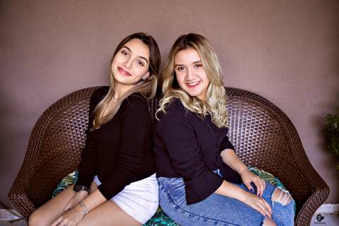 Retrato feminino;fotografia feminina;fotosfemimimas;fotografia feminina brasilia DF; fotoDF; helenice gonçalves fotografia; foto 15 anos; ensaio em estúdio feminino em brasilia;'