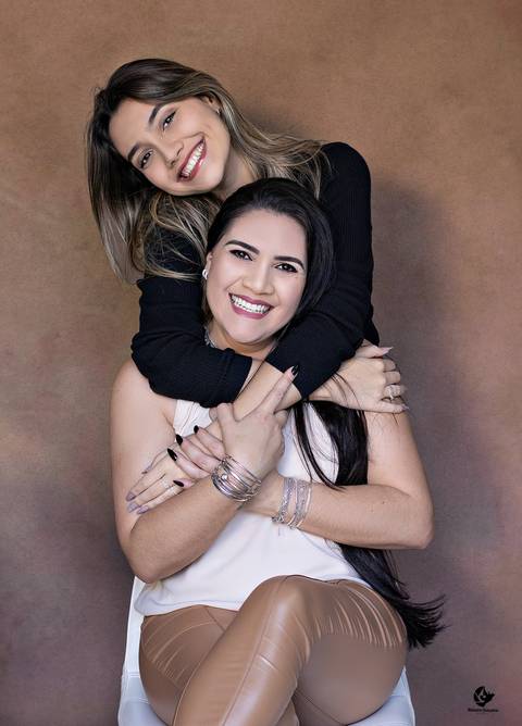 Fotografia Família, fotografia feminnina, fotografia estúdio, fotos femininas, fotografia mãe e filha, retratos família, helenice gonçalves fotografia.'