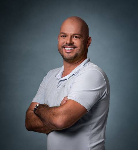 fotos masculinas em estúdio, corporativas por helenice gonçalves fotografia, ensaio corportativo masculino em brasilia df'