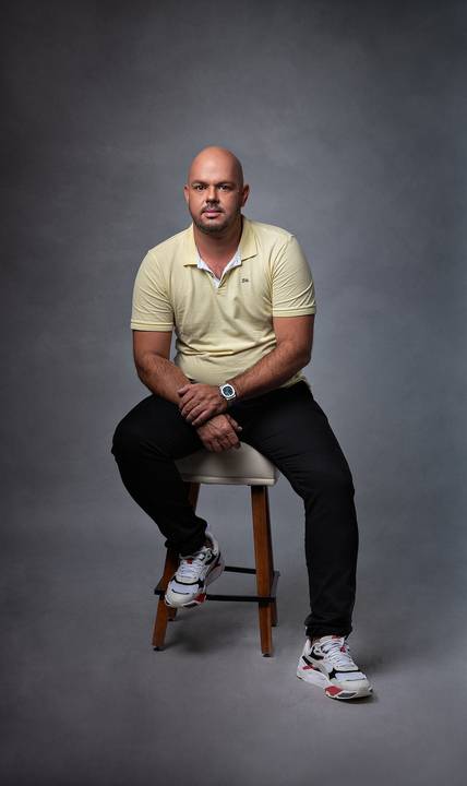 fotografia masculina, ensaio masculino, retratos masculinos, helenice gonçalves fotografia, retratos estúdio'