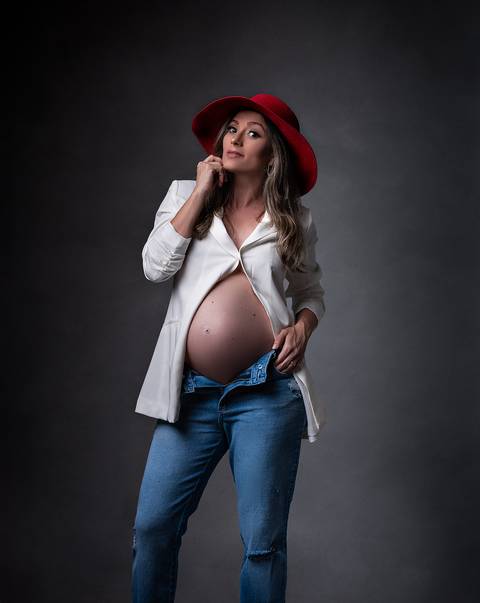 ensaio em estudio gestante brasilia df. fotografa de gestante em brasilia, ensaio gestante, retrato gestante.'