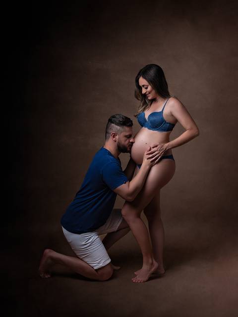 foto de gestante em estudio, fotografa de gestante em brasilia df, helenice gonçalves fotografia'