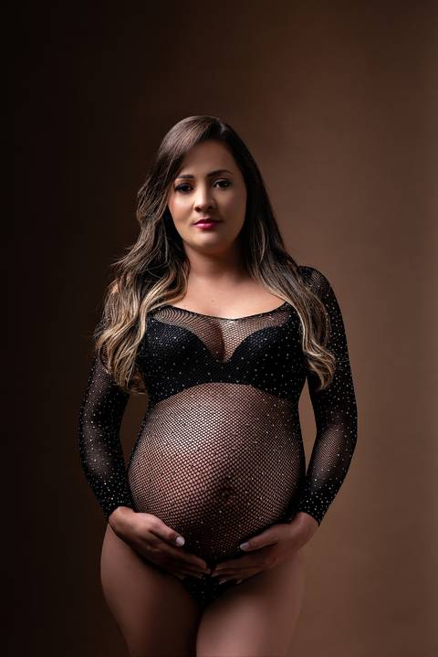 fotografia de gestante, fotografa de gestante brasilia df,  helenicegonçalvesfotografia, ensaio fotografico gestante em estudio em brasilia df.'