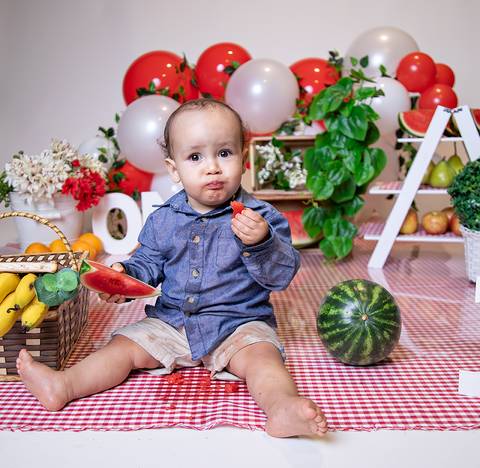 Ensaio Smash menino tema piquinique em brasilia df, fotografa de ensaio smash the cake me brasilia'