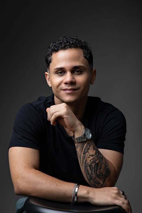 12. fotografia masculina em estudio em brasilia capital'