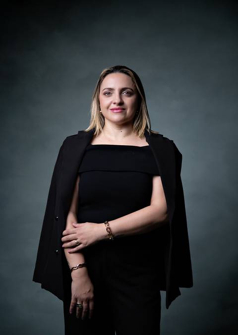 ensaio corporativo em estudio brasilia df'