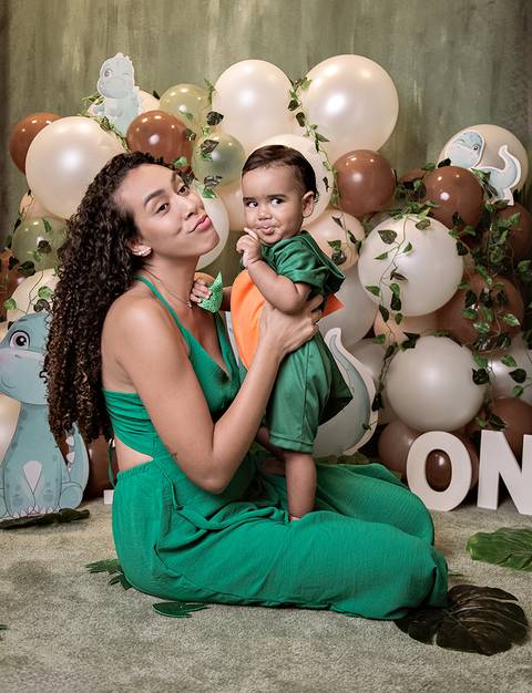 ensaio smash the cake tema dino baby menino'