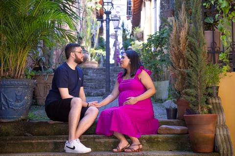 fotografa de gestante, ensaio gestante externo, ensaio gestante em viela das lavadeira embu das artes'