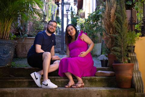 fotografia de gestante em viela das lavadeira em embu dar arte SP por Helenice Gonçalves fotografia'